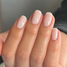 @raelondonnails almond milk nails