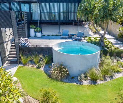 Plunge pool ideas: 11 compact designs for small backyards | Homes & Gardens