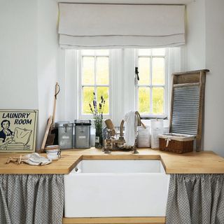 utility room with belfast sink