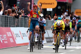 Giro d'Italia 2025: Mads Pedersen (Lidl-Trek) outsprints Wout van Aert (Visma-Lease a Bike) at the line on stage 1 to claim first leader's jersey