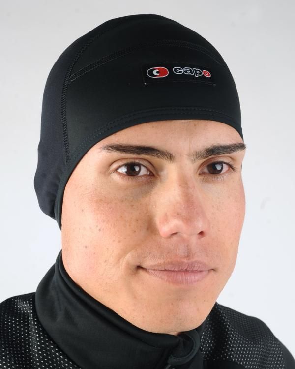 The Milano Skull Cap augments its insulative Super Roubaix fleece-backed body with an extra windproof panel up front.