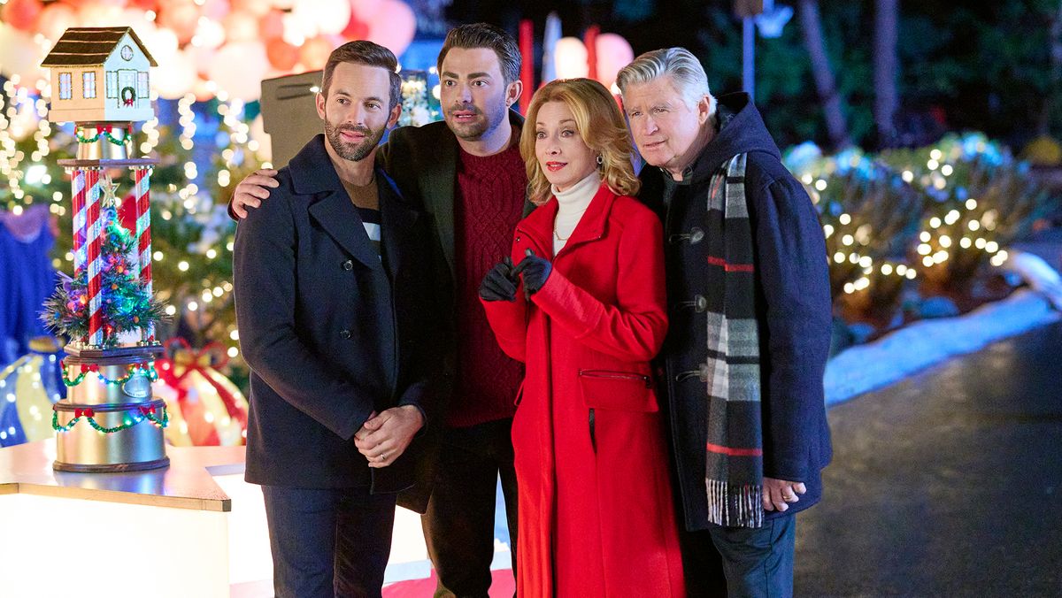 Brad Harder, Jonathan Bennett, Sharon Lawrence, and Treat Williams in Hallmark&#039;s &#039;The Christmas House 2: Deck Those Halls&#039;