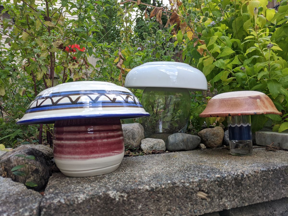 DIY Garden Mushrooms Using Thrift Store Glassware < Craftidly