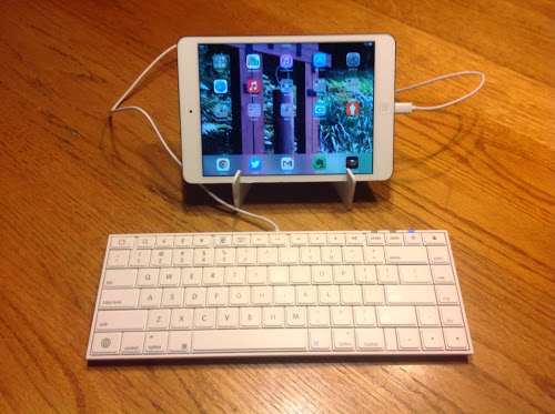 Macally iKeyLT: Full-size Keyboard for your iPad or iPhone