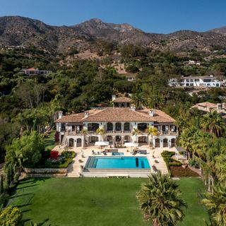 Aerial view of the Harry & Meghan Netflix mansion