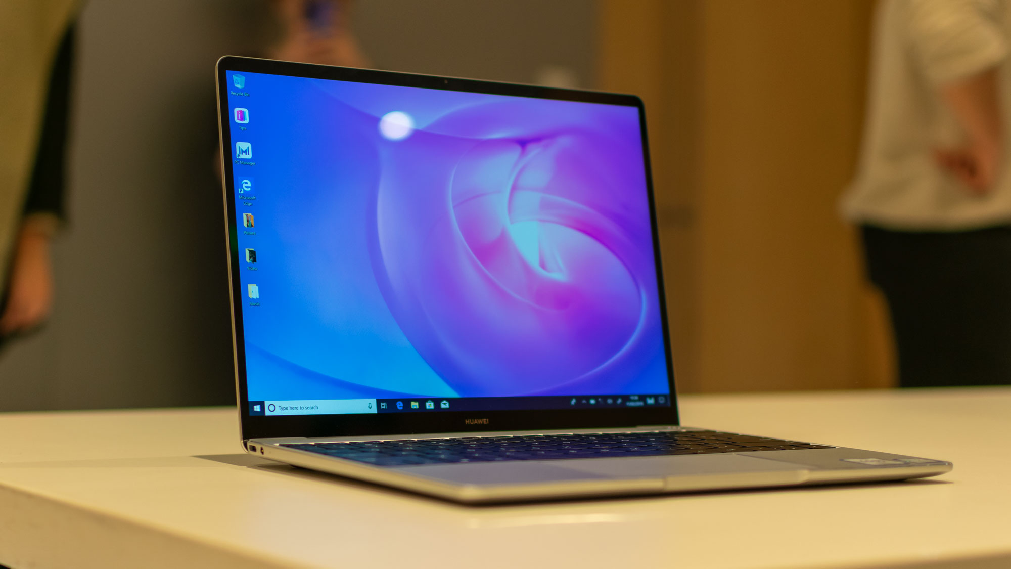 Huawei MateBook 13 hands-on review: An innovative MacBook
