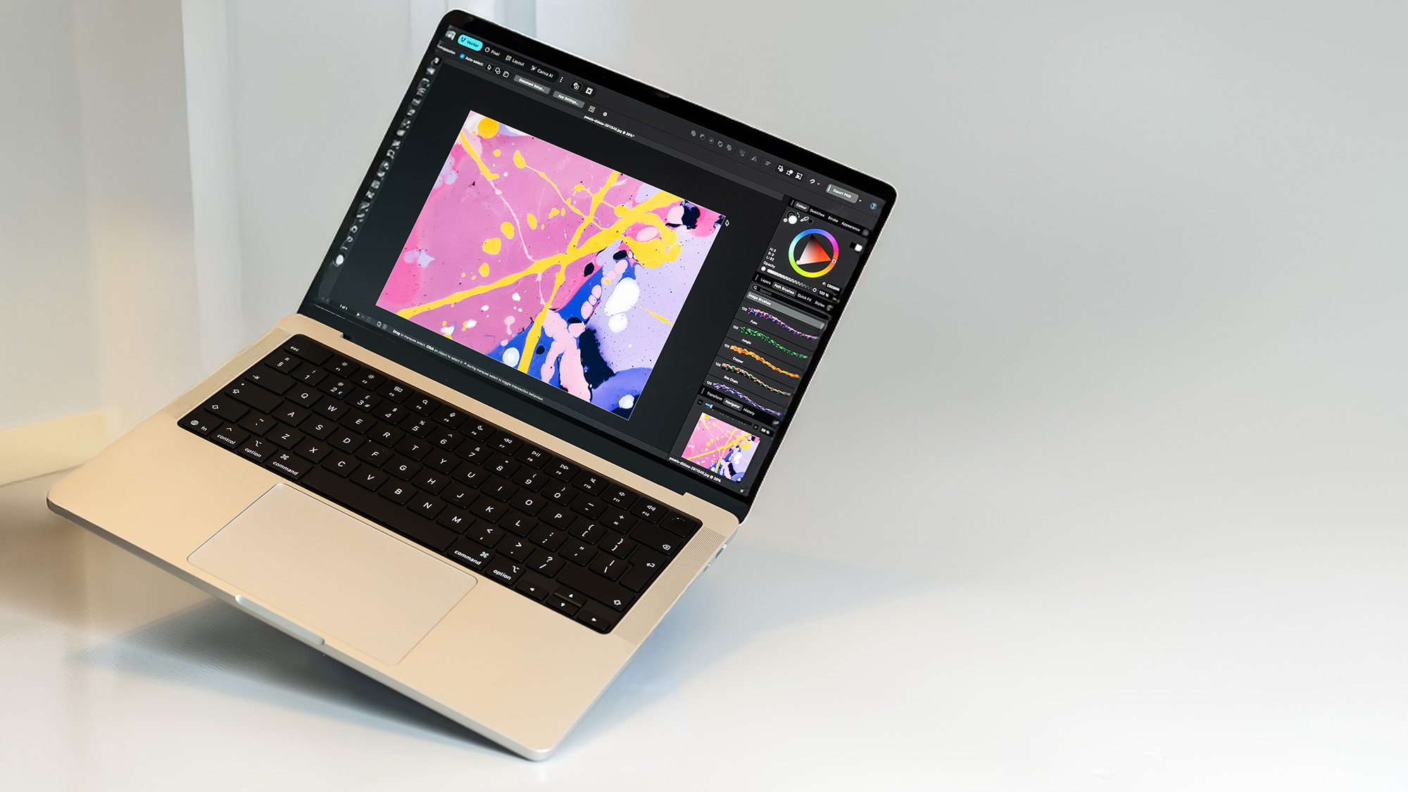 MacBook Pro 14 M5 Max