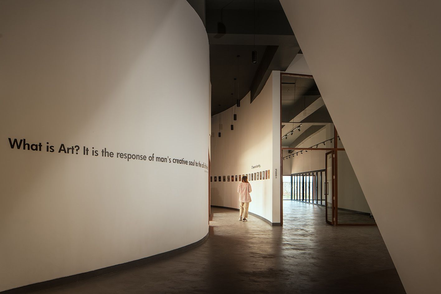 interior curves of Hampi Art Labs