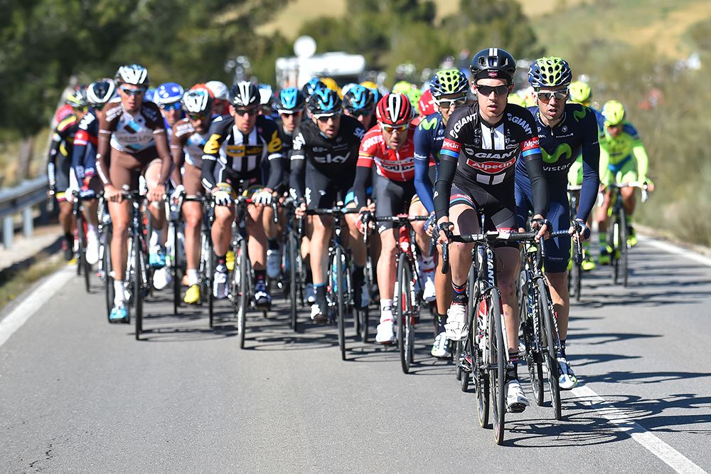 Daan Olivier (Giant-Alpecin) leading the peloton