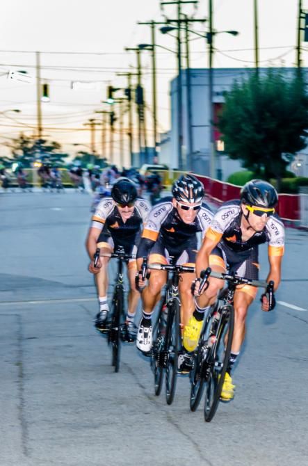 Three of the four Athlete Octane riders that had already lapped the field, attacked again late in the race.