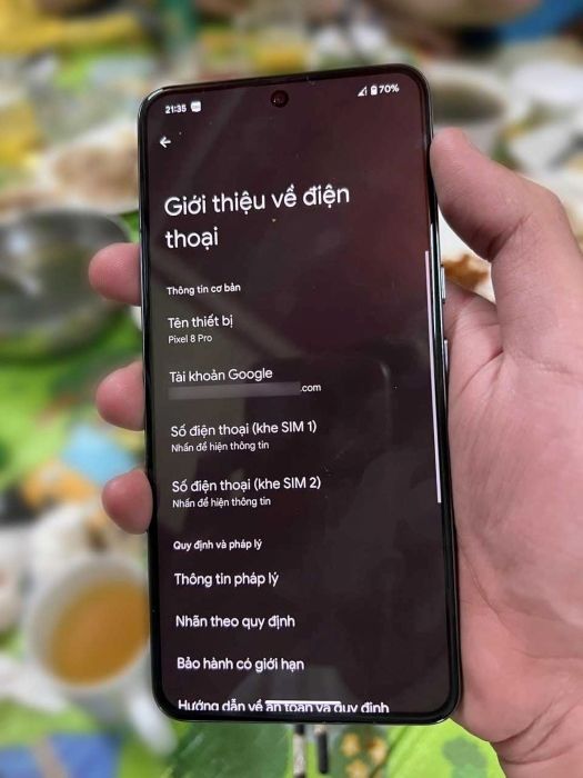 Hands-on image of the Pixel 8 Pro
