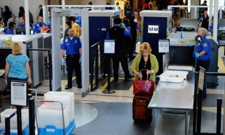 Kindle users may want to be cautious when passing through airport security, as some travelers have reported that their e-readers&amp;#039; screens went blank after being X-rayed.