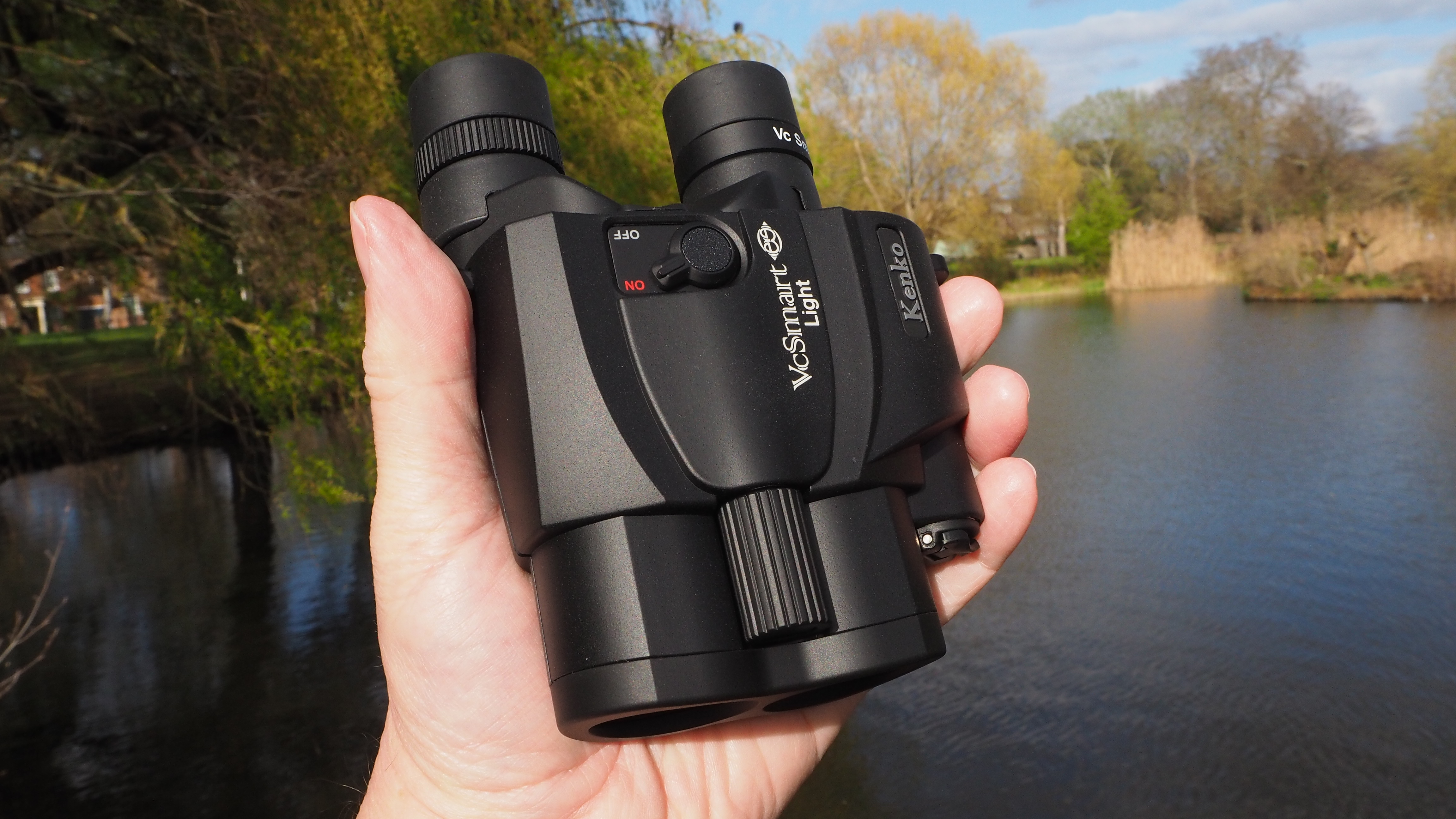 Kenko Vc Smart 14x30 Light binoculars handheld