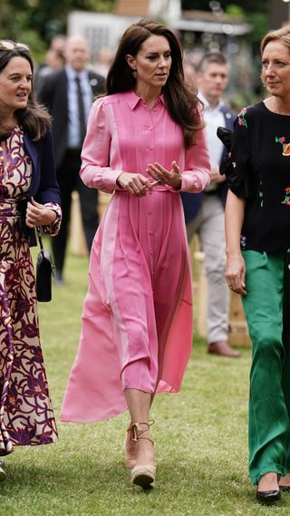 Kate Middleton wearing Me+Em pink midi dress