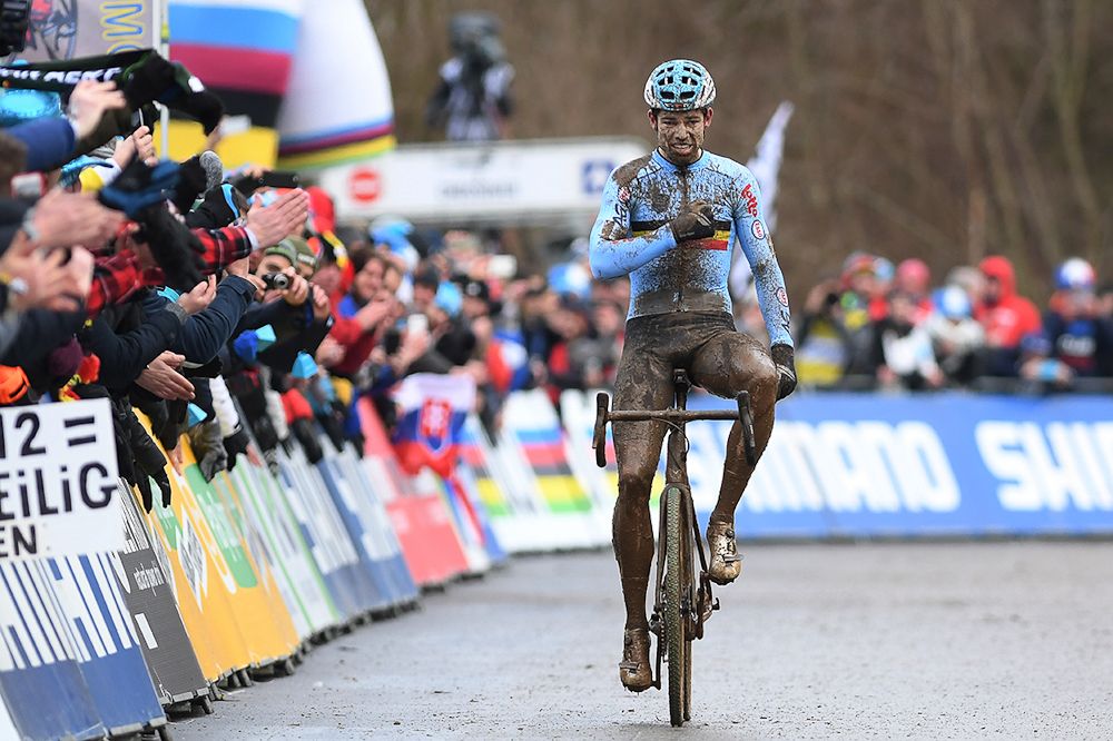 Wout van Aert wins the 2017 UCI Cyclo-cross World Championship
