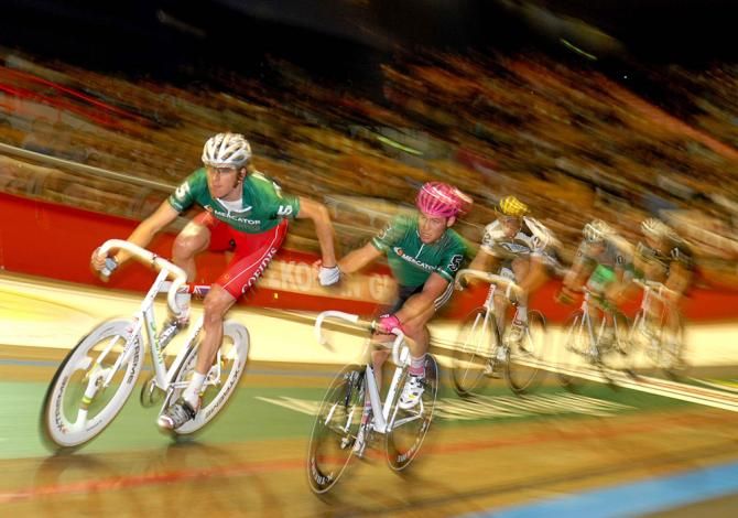 Wiggins and Cavendish handsling Gent Six in 2007