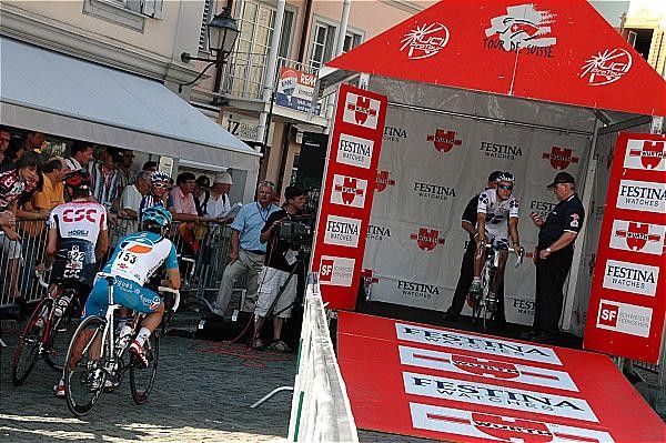 Philippe Gilbert (Fran&ccedil;aise des Jeux) ready to roll off the ramp