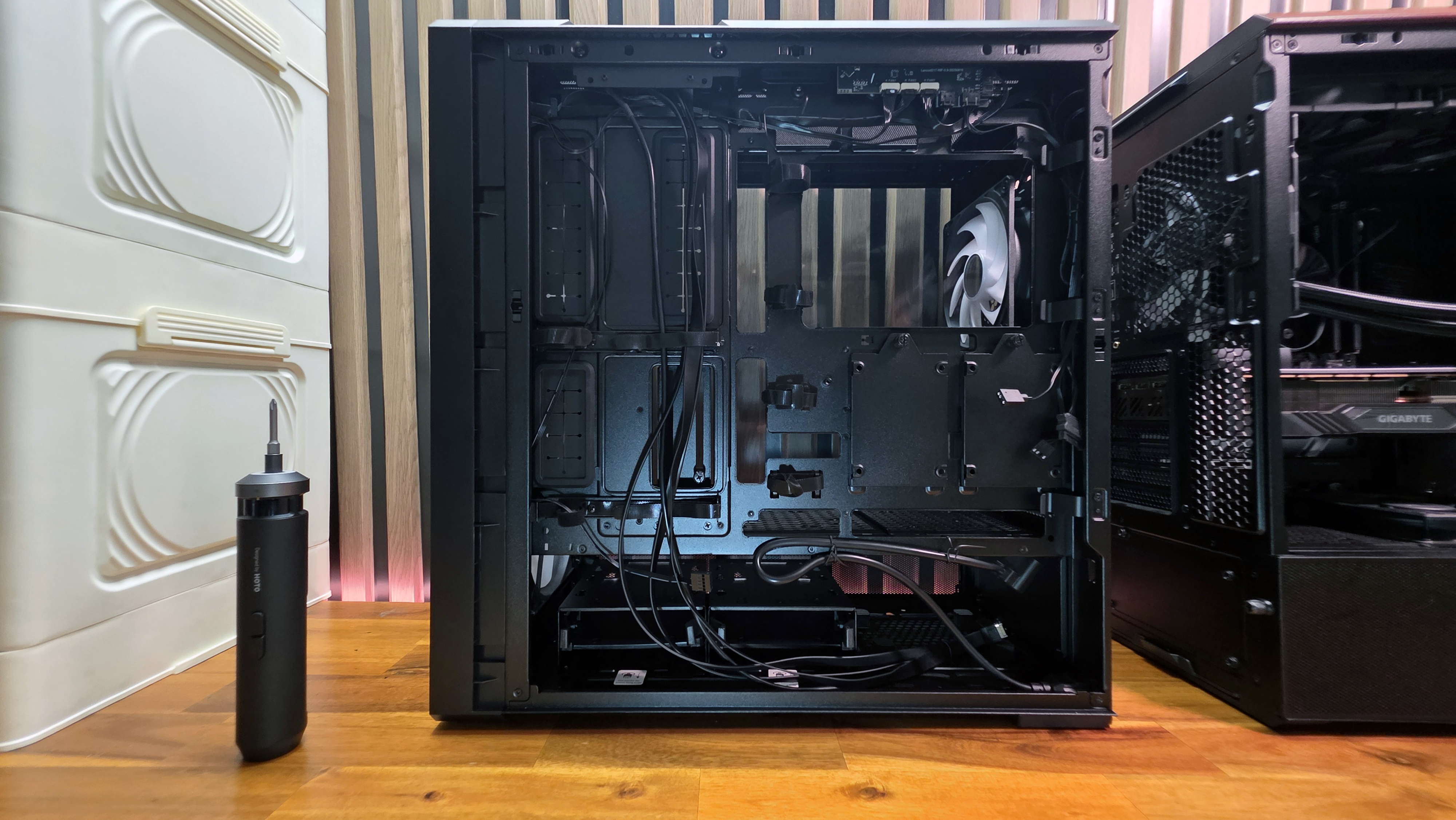 Lian Li Lancool 217 rear side cable routing