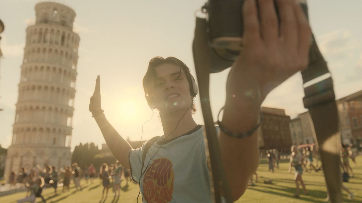 Louis Partridge in Disclaimer