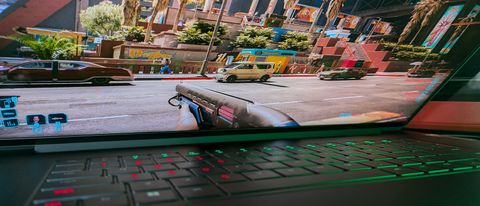 Razer Blade 18 (2024) running Cyberpunk 2077