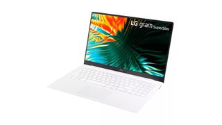 LG gram SuperSlim 2024