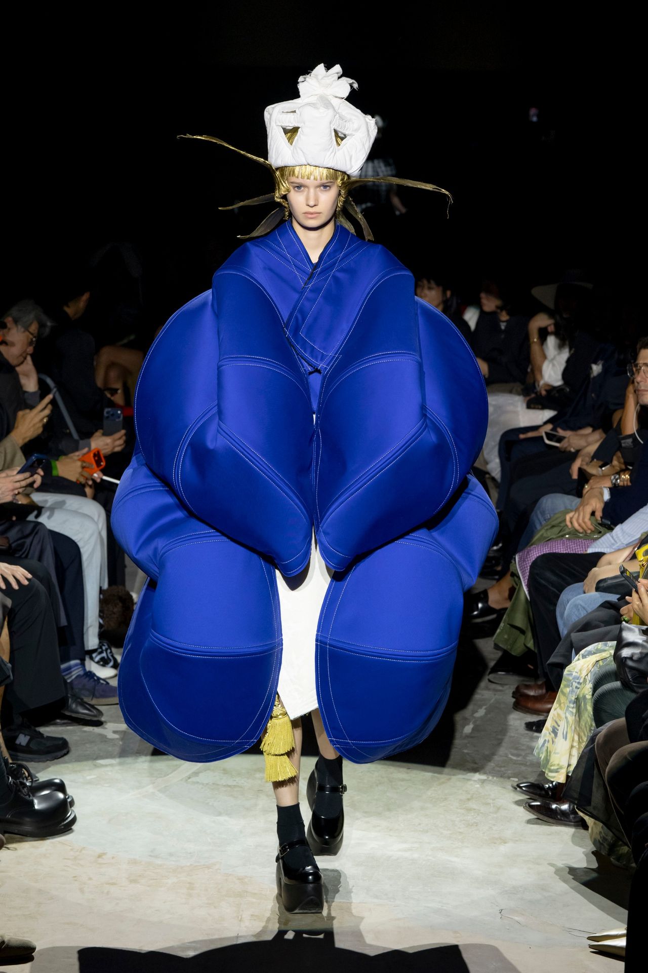 Comme Des Gar&ccedil;ons S/S 2027 runway