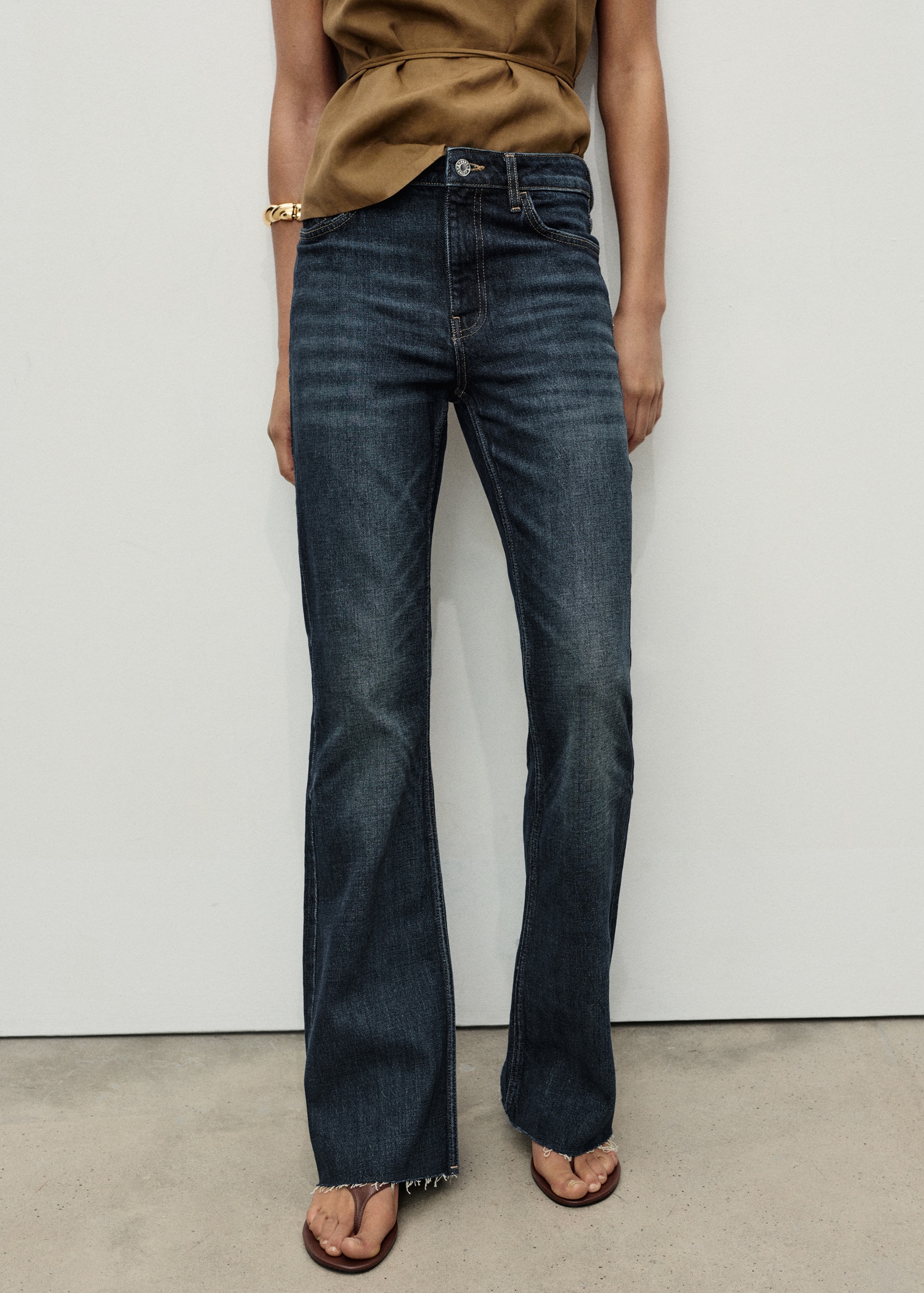 Fiona Flared Mid-Rise Jeans - Women | Mango Usa
