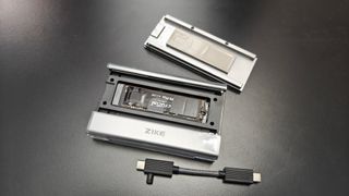 ZikeDrive USB4 NVMe SSD enclosure assembly