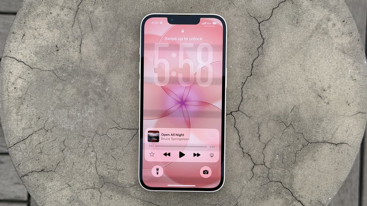 Apple iPhone 17e Review