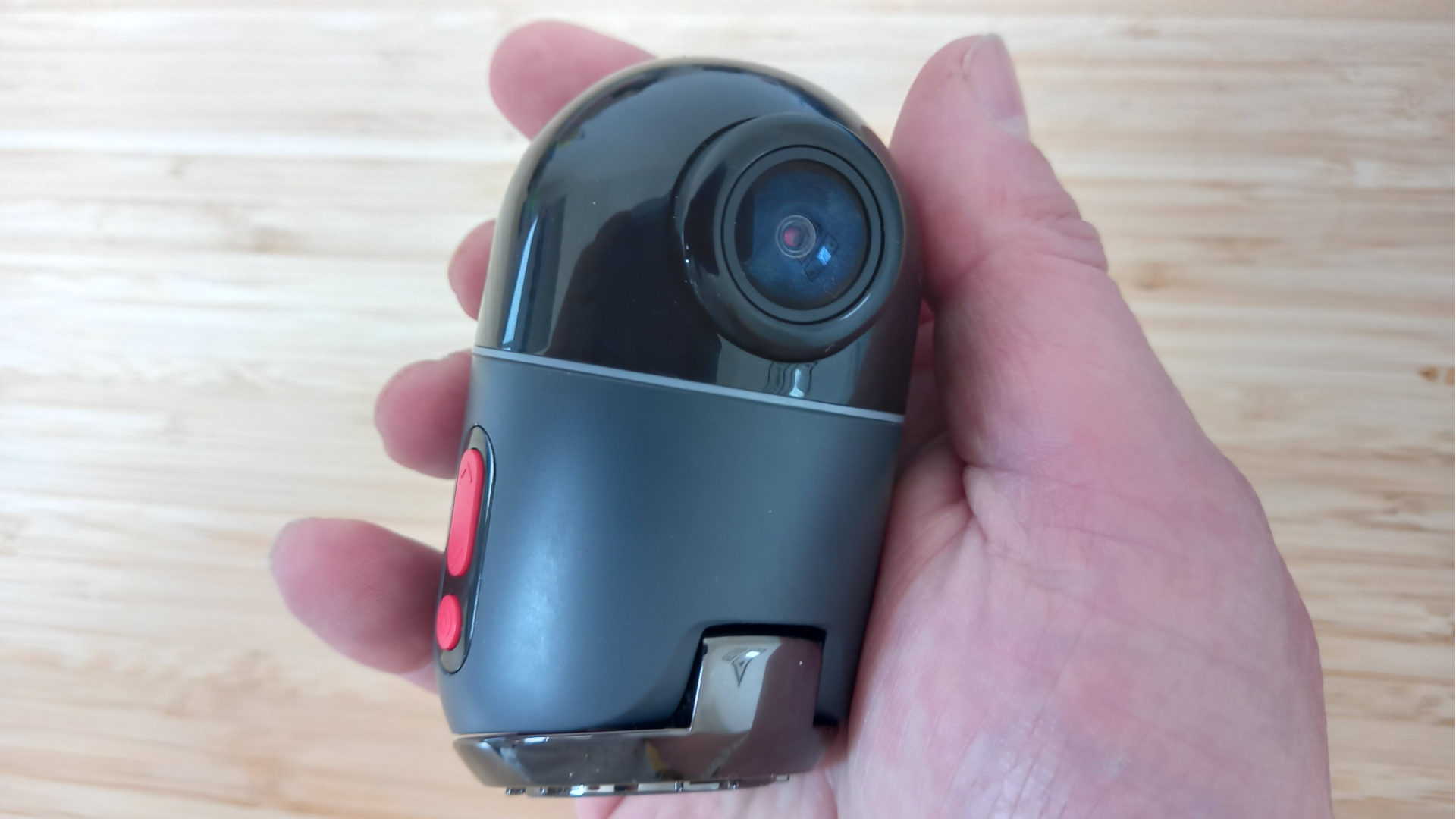 Great affordable Dash Camera - Xiaomi 70mai Review - English Version 