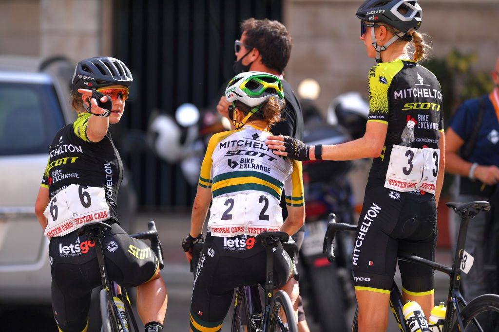 MADDALONI ITALY SEPTEMBER 17 Arrival Grace Brown of Australia and Team Mitchelton Scott Amanda Spratt of Australia and Team Mitchelton Scott Lucy Kennedy of Australia and Team Mitchelton Scott during the 31st Giro dItalia Internazionale Femminile 2020 Stage 7 a 1125km stage from Nola to Maddaloni GiroRosaIccrea GiroRosa on September 17 2020 in Maddaloni Italy Photo by Luc ClaessenGetty Images