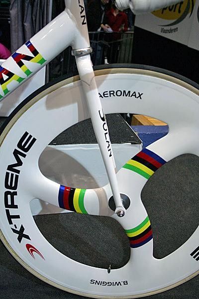 To make the front as stiff as possible