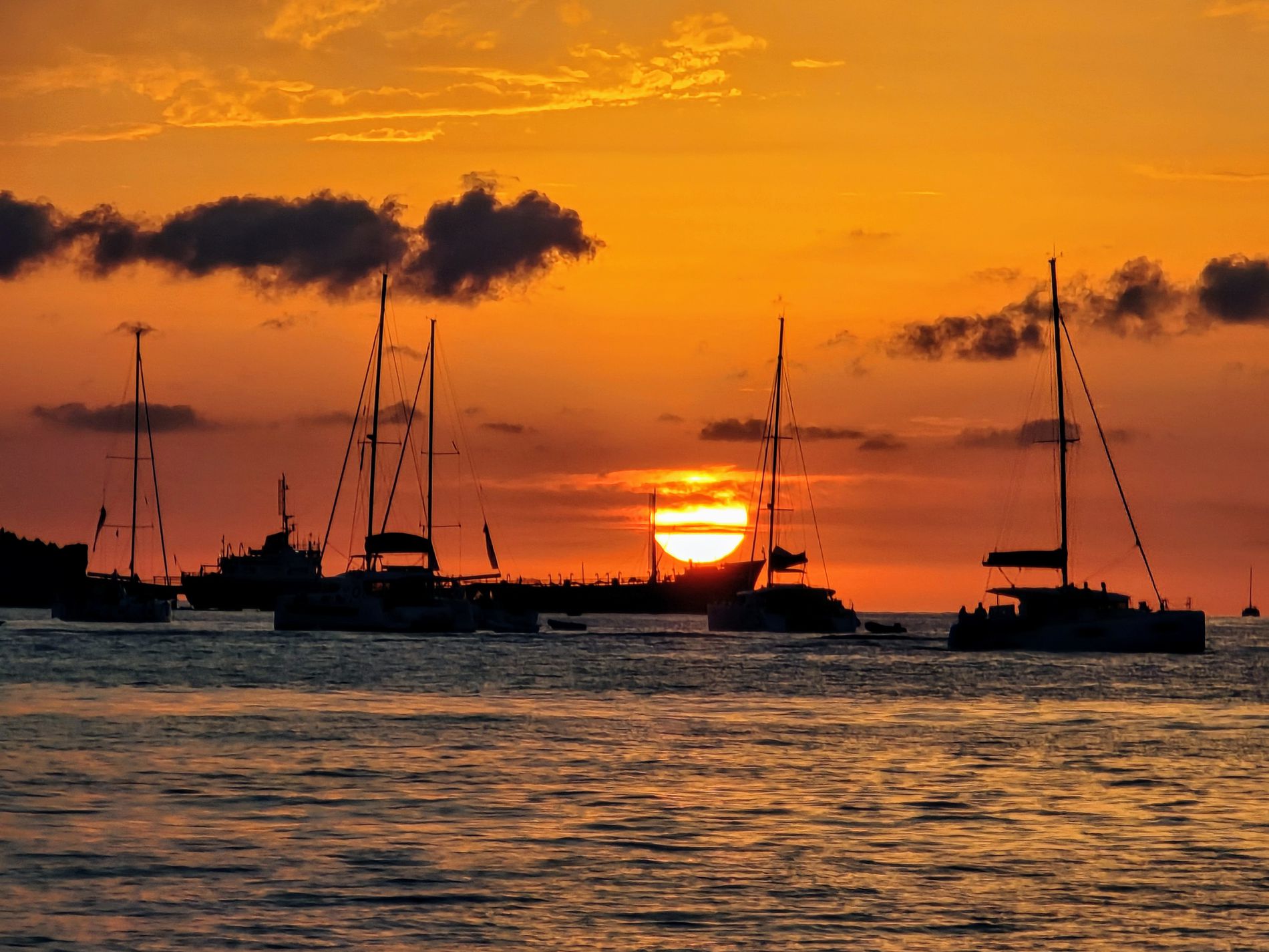 GuruShots - Travel Tales 2025