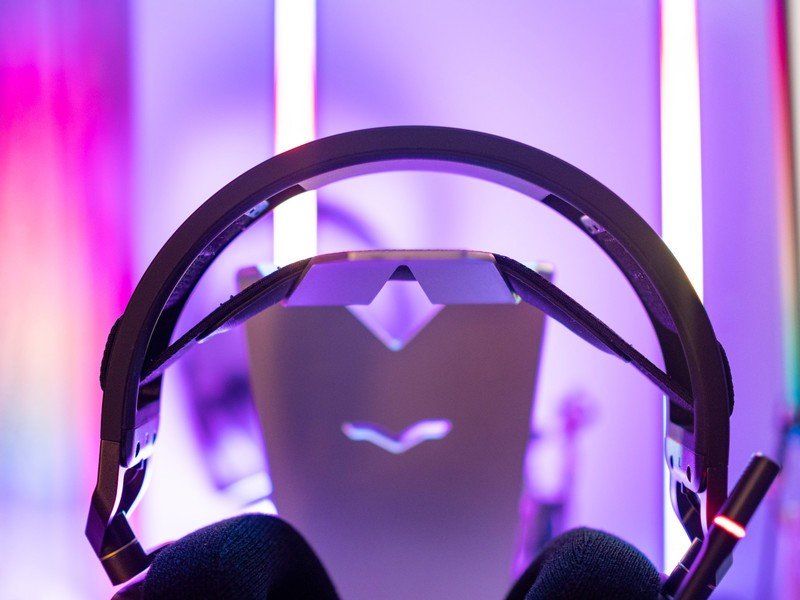 Corsair HS80 RGB Wireless review