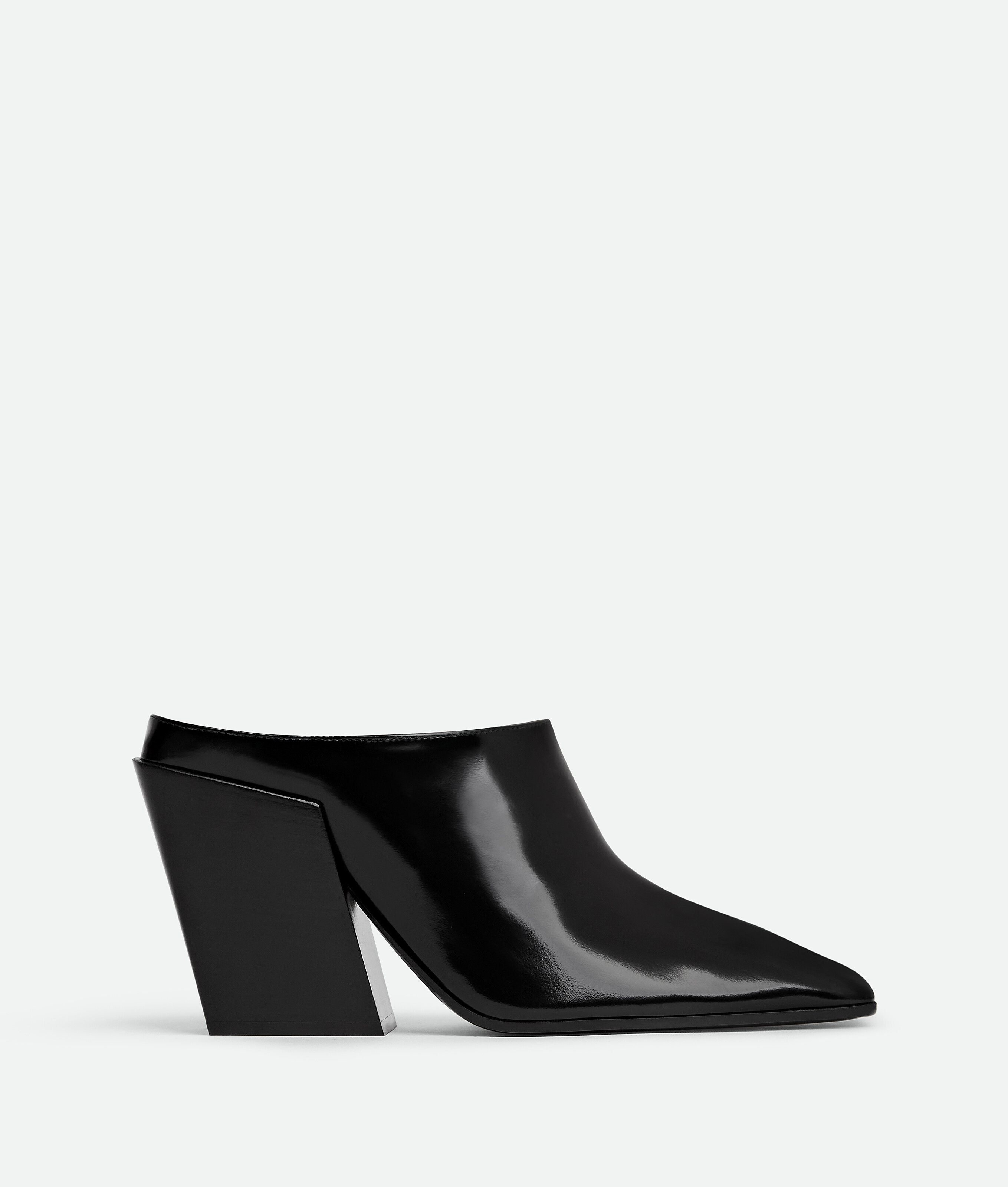 Women's Ventura Mule in Black
