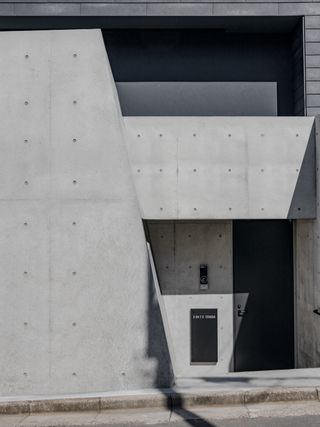 concrete entrance at terada house in Tokyo