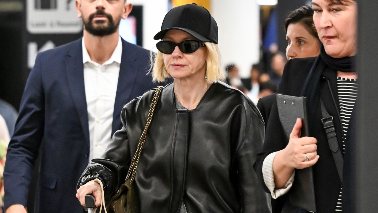 When the Chicest Over-50s Travel in Track Pants, They Wear Them With This Cool Shoe