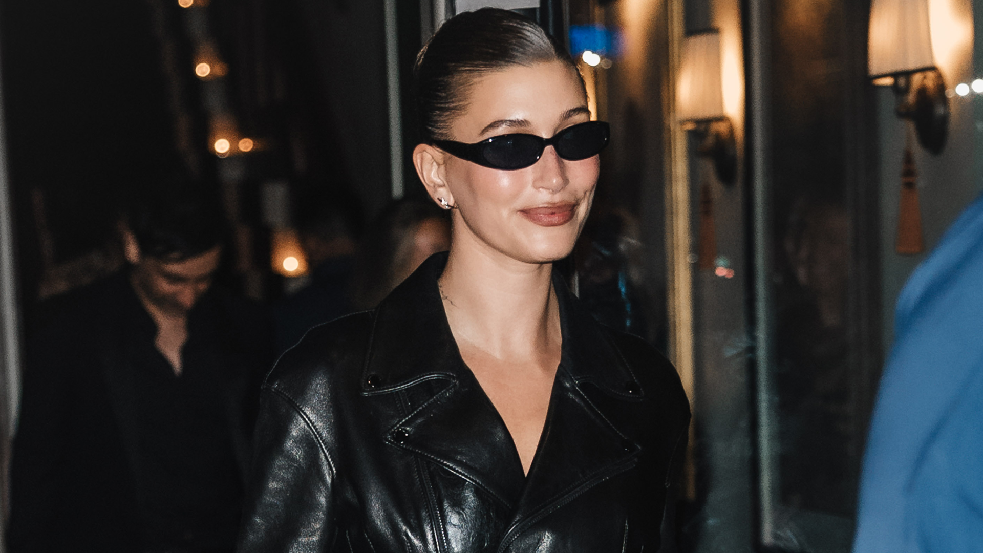 Hailey Bieber tapped into the &#039;80s maximalism trend in an unexpected silk color combo