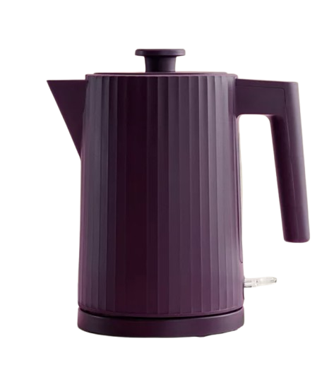 Purple ribbed kettle