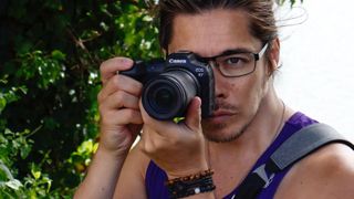 Reviewer James Artaius uses the Canon EOS R7