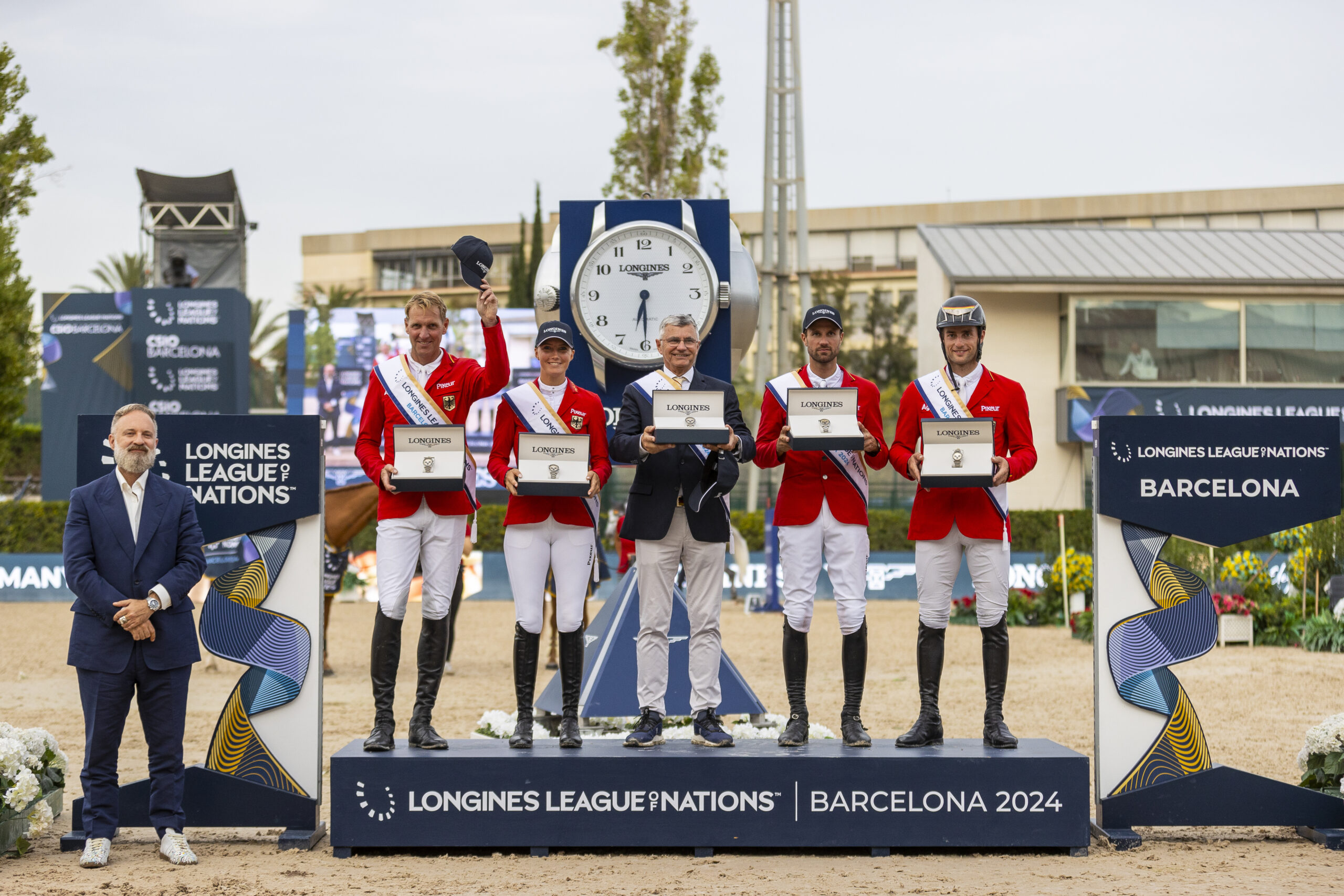 The winning German team of Richard Vogel, Christian Kukuk, Andre Thieme, Jana Wargers and chef d'equipe Otto Becker in Barcelona, Spain.