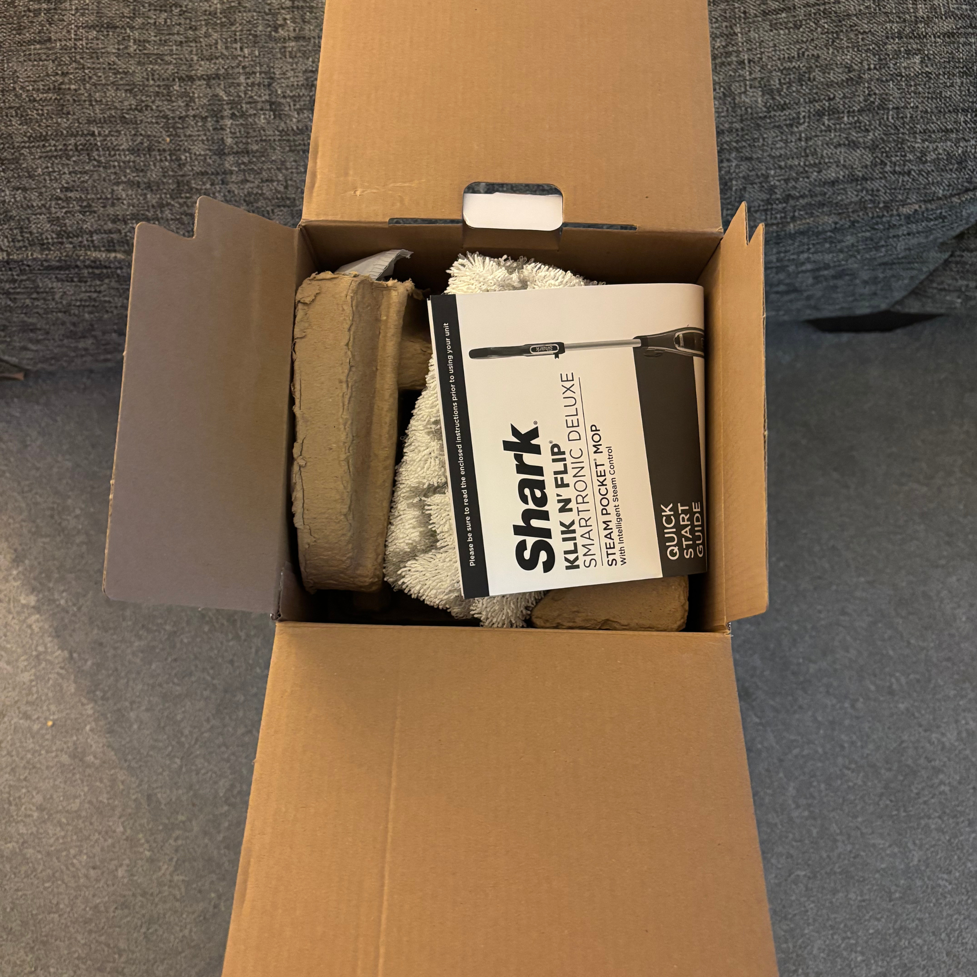 Shark Klik n’ Flip Automatic Steam Mop unboxing