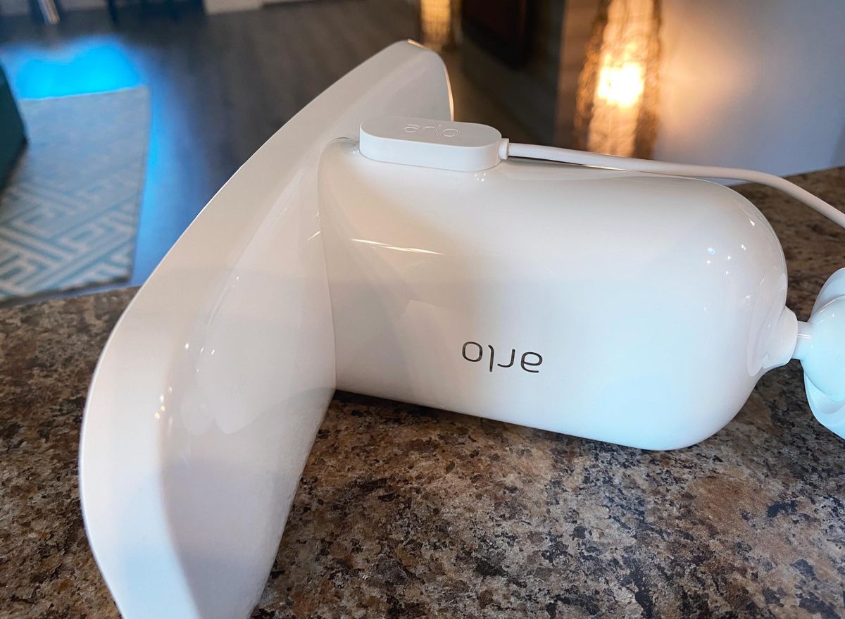 Arlo Pro 3 Floodlight Camera Review Charging