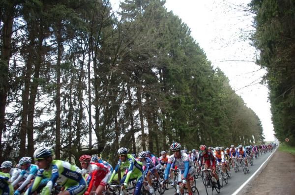 No sunshine for the wicked... the peloton had to contend with winter-like conditions.