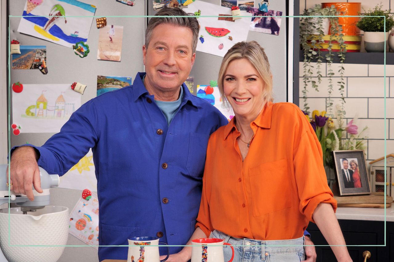 John Torode (left) and Lisa Faulkner (right) in their kitchen