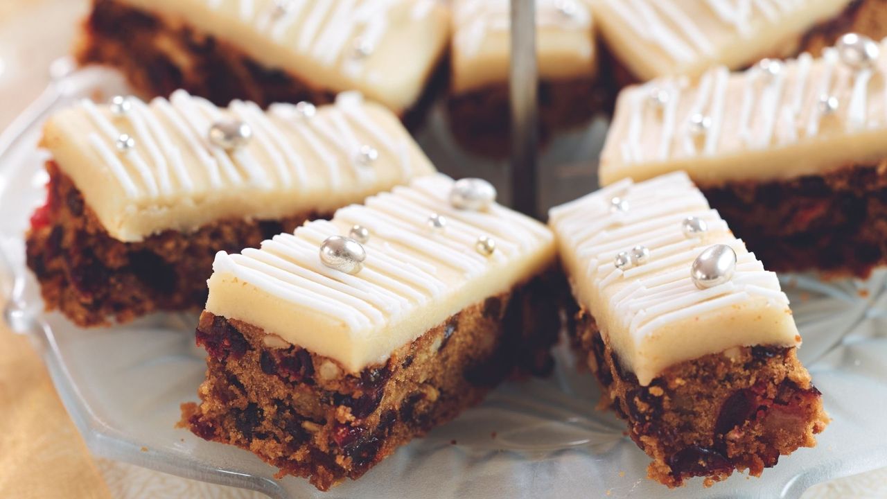 Christmas Cake Tray Bake