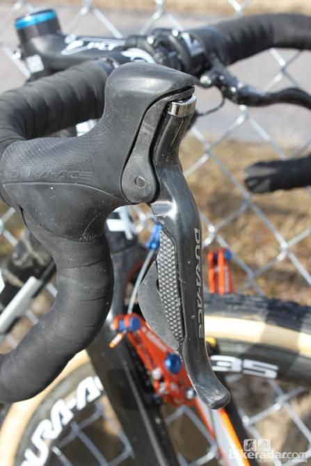 Dura-Ace Di2 levers mounted to Shimano's PRO handlebar and stem