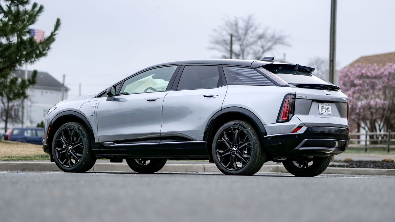 2025 Cadillac Optiq Sport 2 test drive.