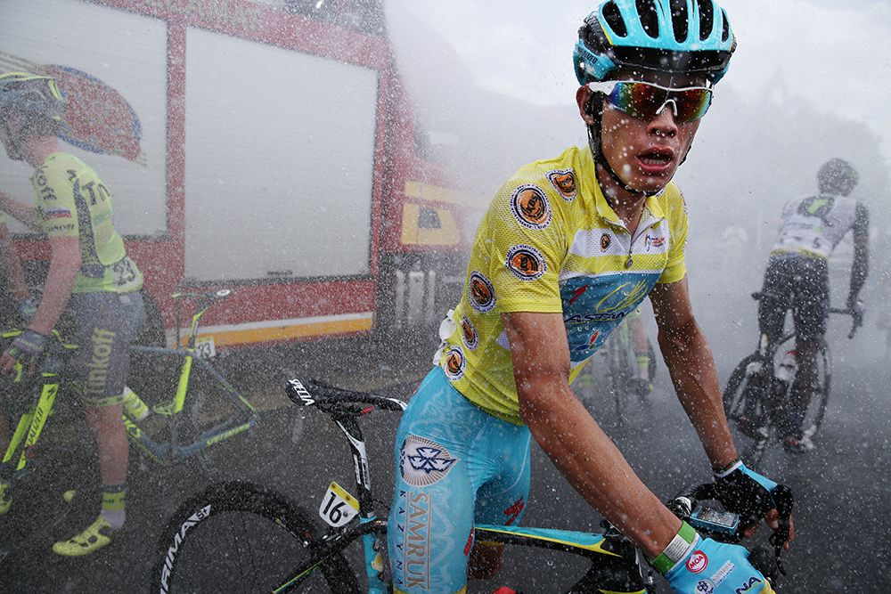 Miguel Angel Lopez cools down after the stage