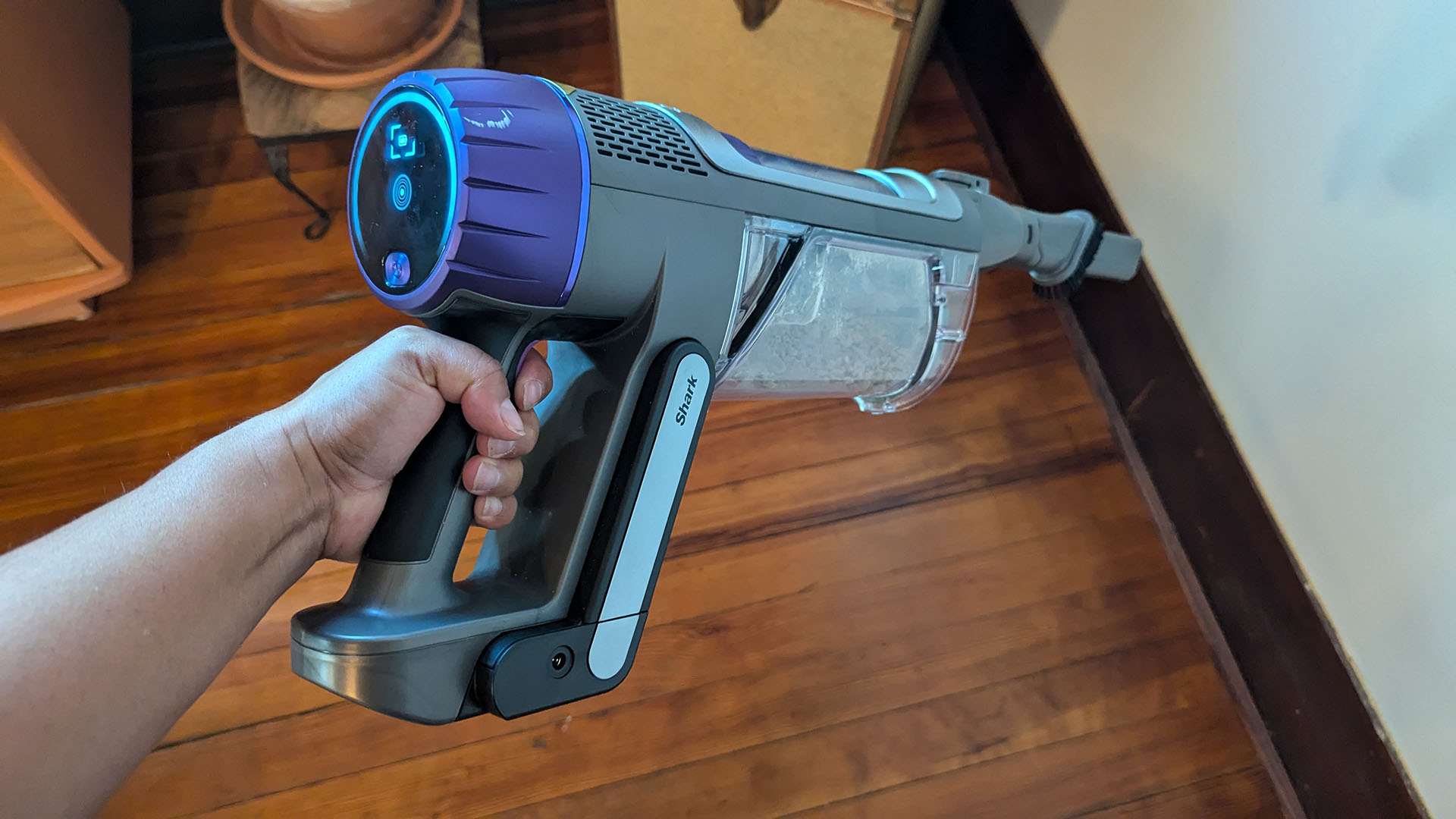 Shark powerdetect cordless in handheld mode